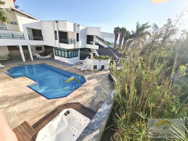 Casa em Condomínio para Venda e Aluguel em Alphaville Santana de Parnaíba-SP