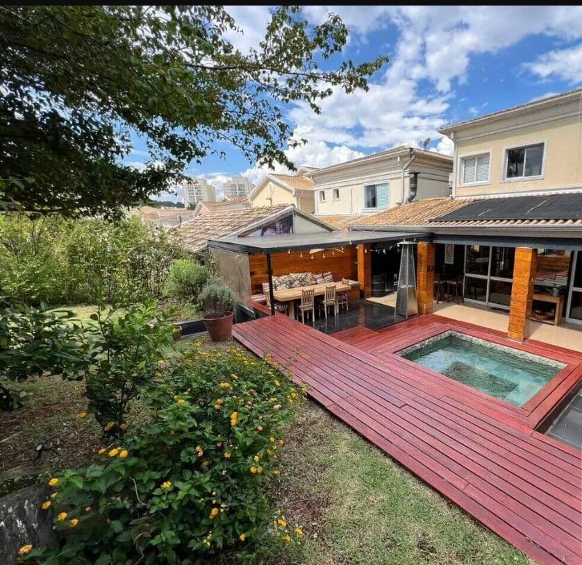 CASA c/ piscina NO T 7
