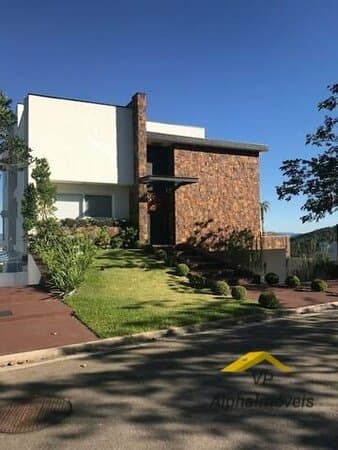 Casa Alto Padrão para Venda em Alphaville Santana de Parnaíba-SP