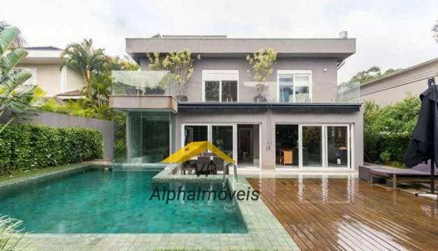 Casa em Alphaville Alto padrão MOBILIADA