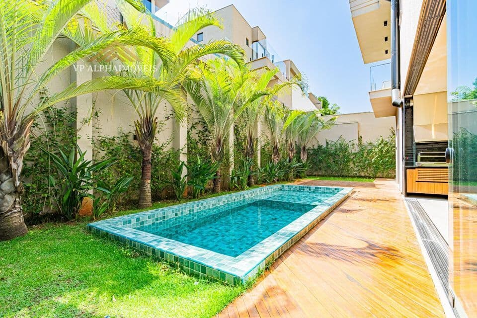 Casa em Condomínio para Venda em Tamboré Santana de Parnaíba-SP