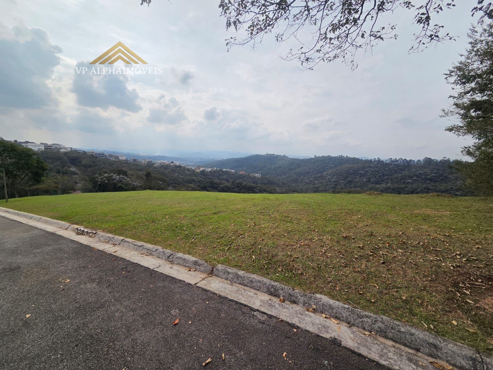 O MAIOR TERRENO RESIDENCIAL DE ALPHAVILLE