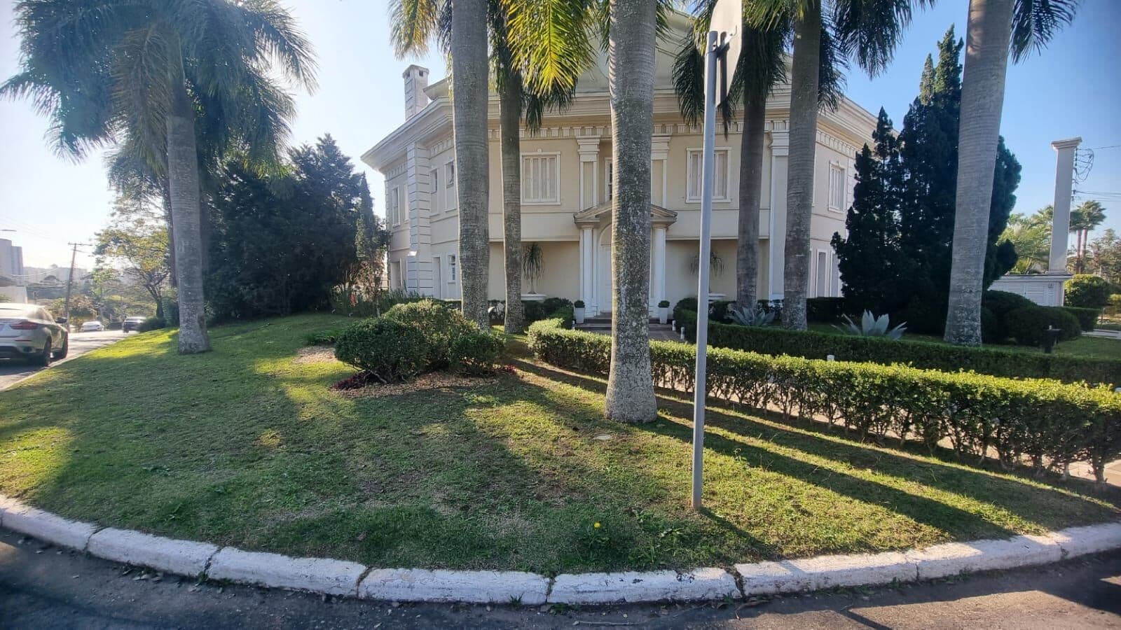 CASA DE ESQUINA