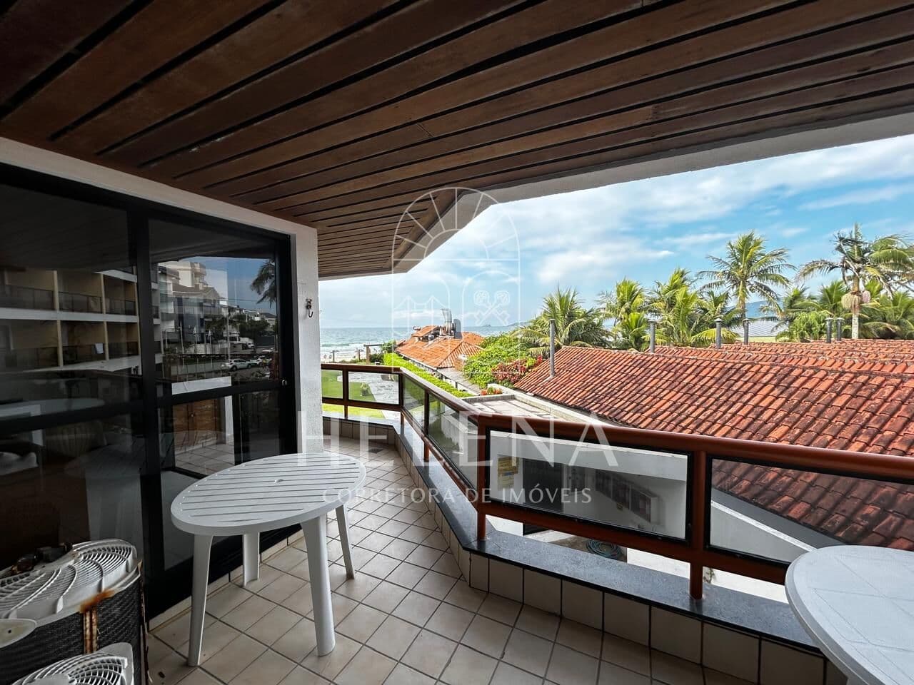Apartamento frente mar em Ingleses Norte, Florianópolis/SC