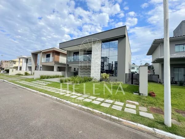 Casa à venda 4 DORMITORIOS Condominio fechado