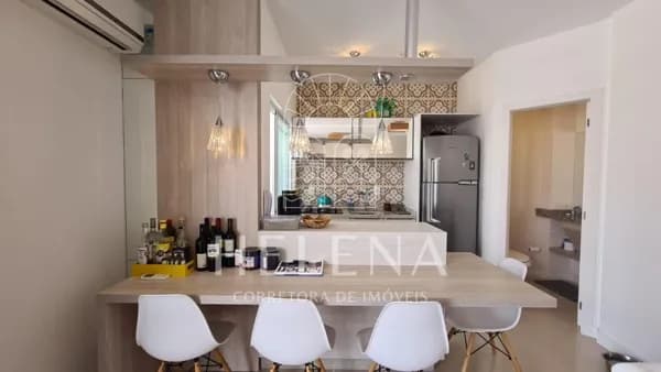 Cobertura Duplex em condomínio completo nas Gaivotas à 200m do mar