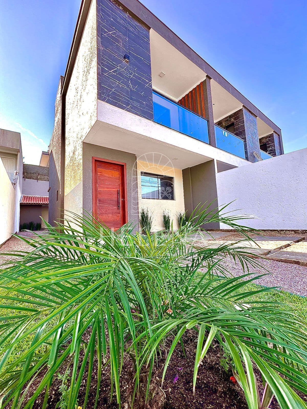 Casa Duplex com 2 dormitórios