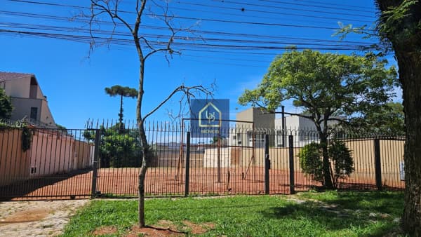 Terreno à venda! São 1.000 m² por R$ 2.100.000 no bairro Jardim Social em Curitiba/PR