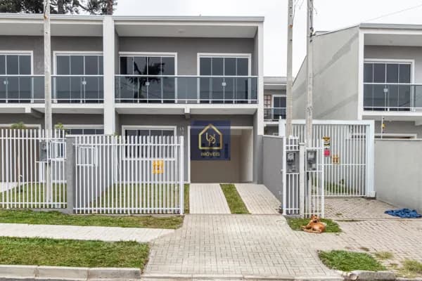 Sobrado com 2 suites à venda. São 87,00 m² por R$ 470.000 no bairro Alto Boqueirão em Curitiba/PR
