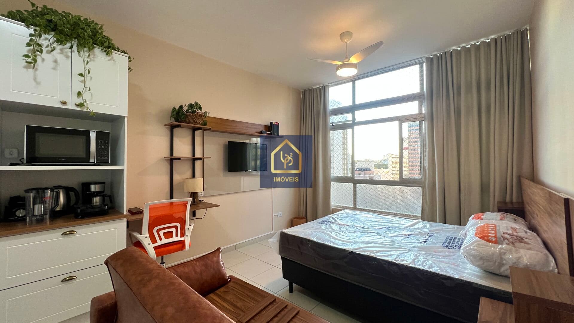 Apartamento (studio/kitnet) mobiliado com 1 quarto à venda. São 27,80m² por R$ 249.000 na região central de Curitiba/PR