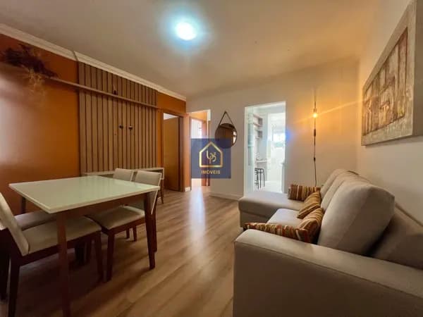 Apartamento mobiliado e decorado com 2 quartos à venda. São 42,70m² por R$ 389.000 no bairro Água Verde em Curitiba/PR
