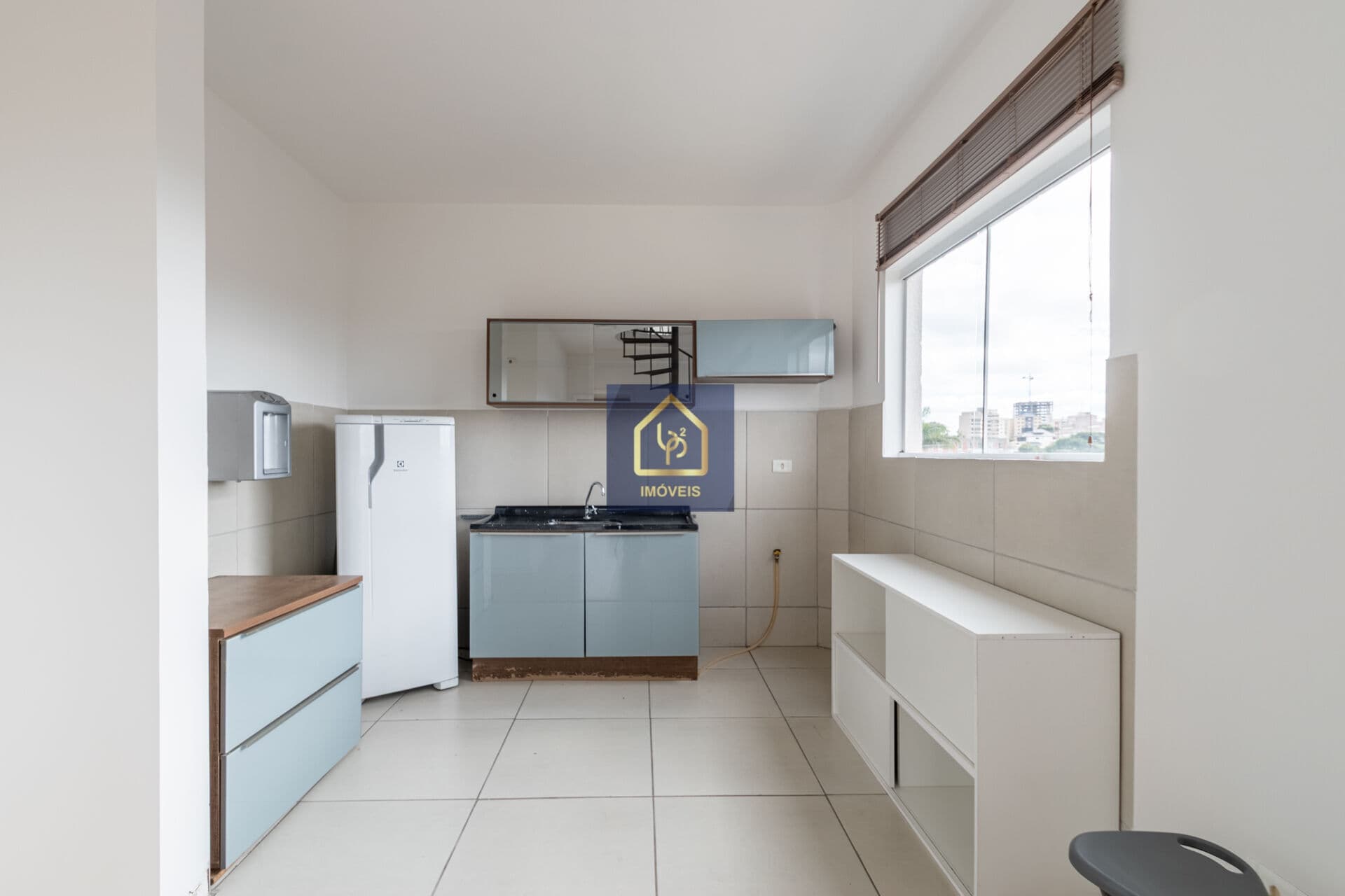 Cobertura Duplex com 1 suíte à venda. São 63 m² por R$ 330.000 no bairro Novo Mundo em Curitiba/PR