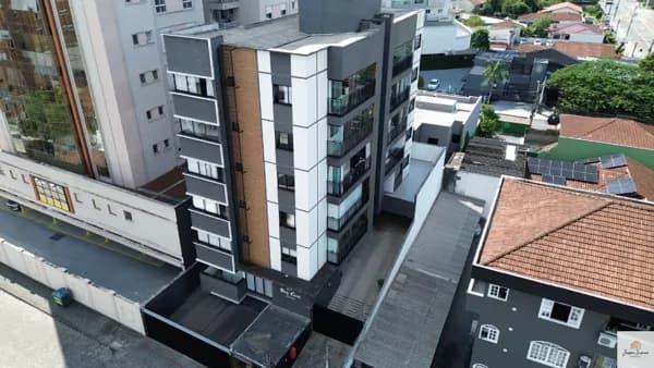 Giardino exclusivo no Saguaçu | 192m² privativos com quintal em U + 2 vagas