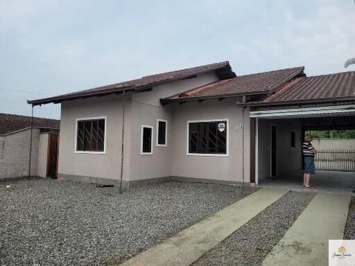 Casa Averbada a Venda no bairro Rio Bonito (Pirabeiraba), Joinville/SC