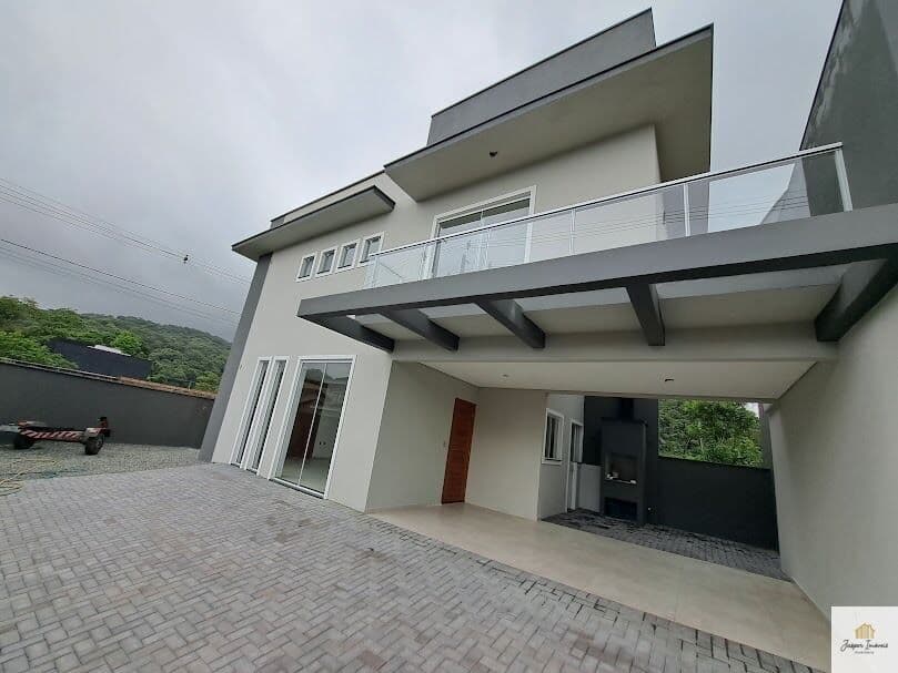 Casa Sobrado de esquina em Pirabeiraba, Joinville/SC
