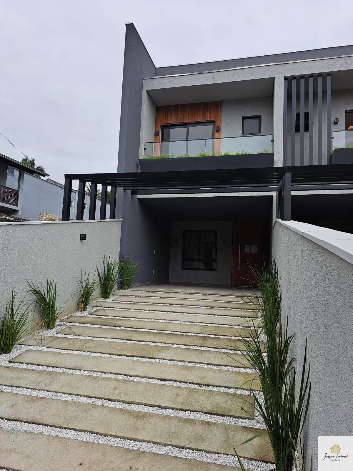Belo Sobrado no bairro São Marcos, Joinville/SC