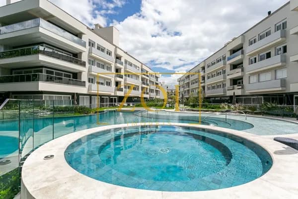 Cobertura Duplex em condomínio clube no Jurerê Tradicional