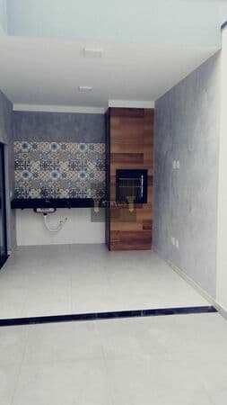Linda Casa Alto Padrão em condomínio
