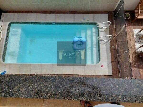 Linda casa em condomínio