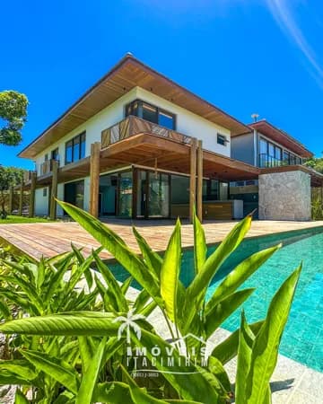 Casa à Venda 5 Suítes Condomínio Alto Padrão Praia do Forte