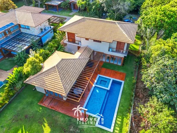 Casa à Venda 4 Suítes Alto Padrão em Condominio Praia do Forte