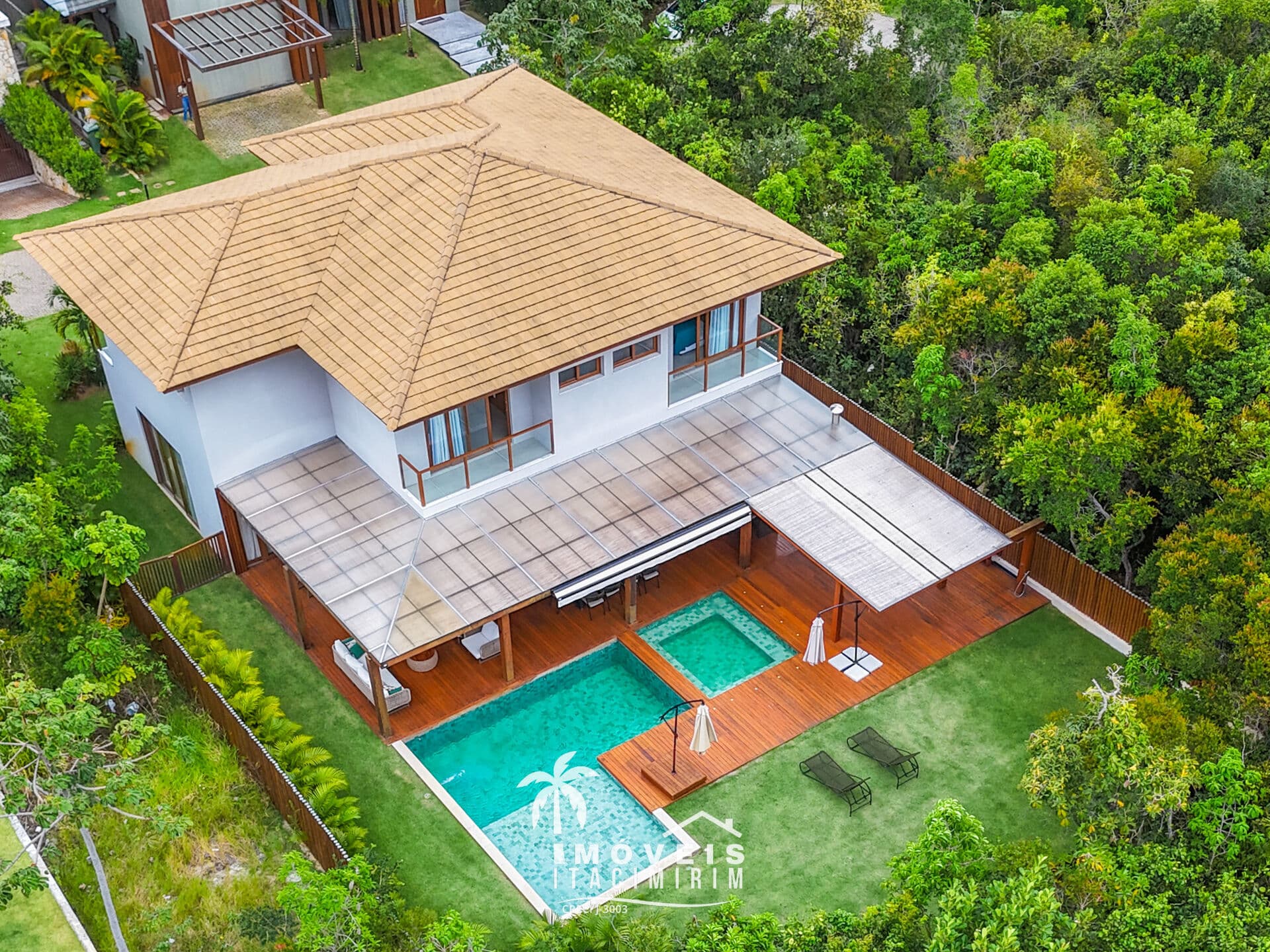 Casa à Venda 7 Suítes Alto Padrão No Condomínio Praia Bella - Praia do Forte