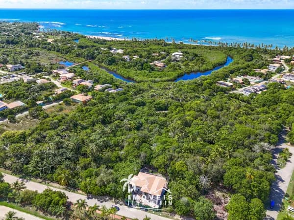 Lote à Venda no Condomínio Enseada do Castelo em Praia do Forte 700m2