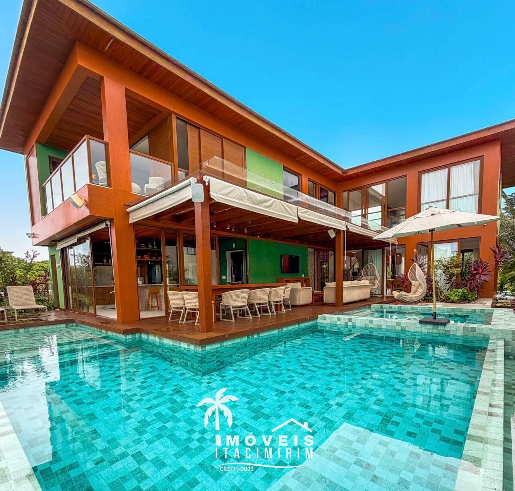 Casa à Venda 6 suítes Condomínio Piscinas Naturais - Praia do Forte