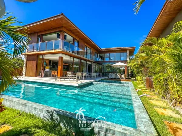 Casa à Venda 5 Suítes em Praia do Forte no Condomínio Piscinas Naturais