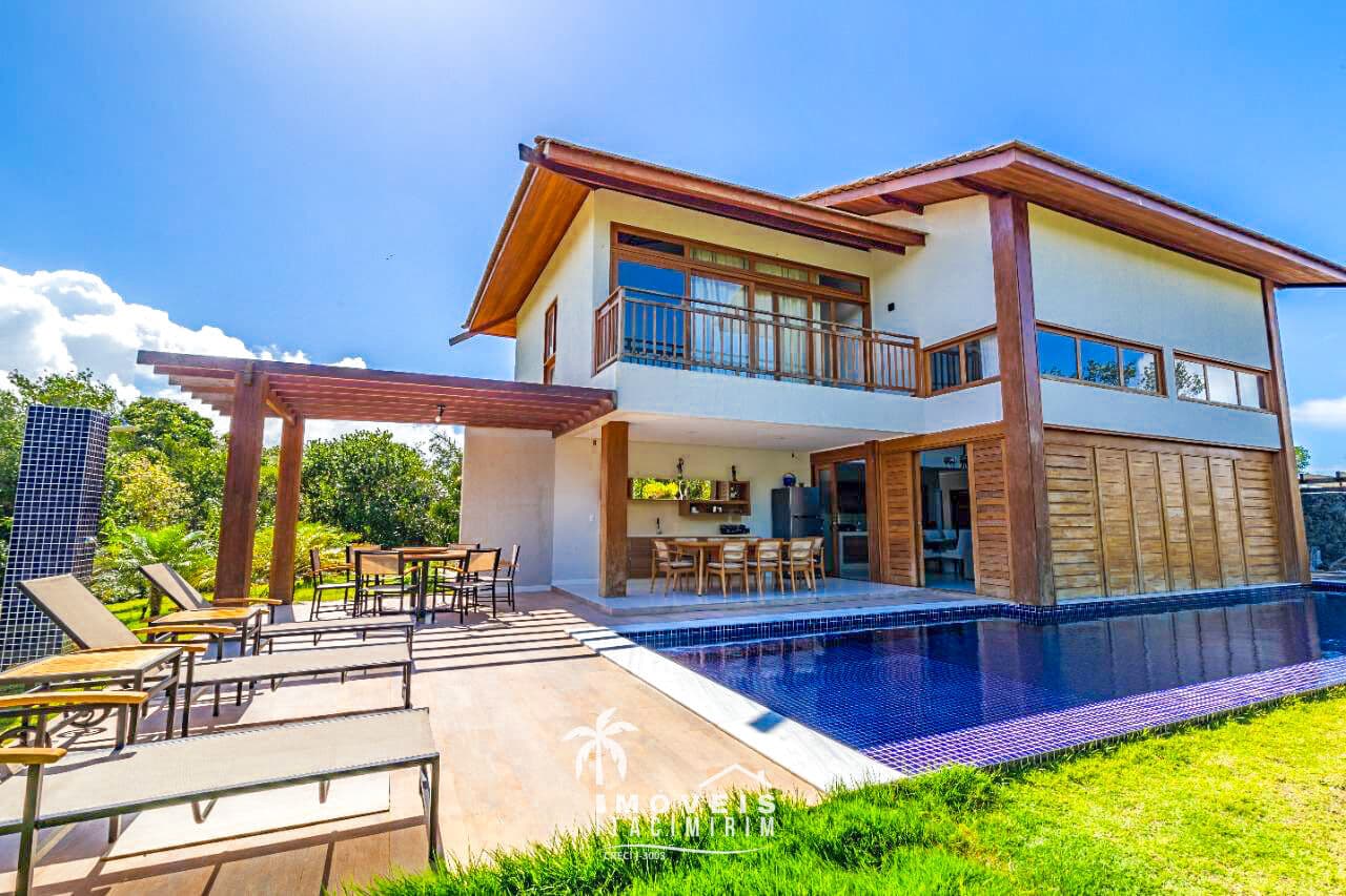Casa à venda em Praia do Forte Alto Padrão 4 suítes