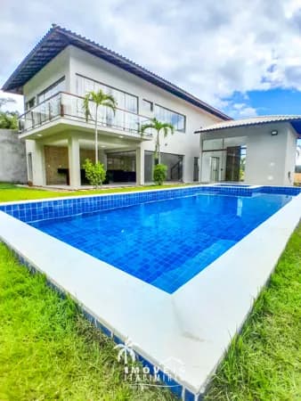 Casa a venda em condomínio em Praia do Forte Alto Padrão