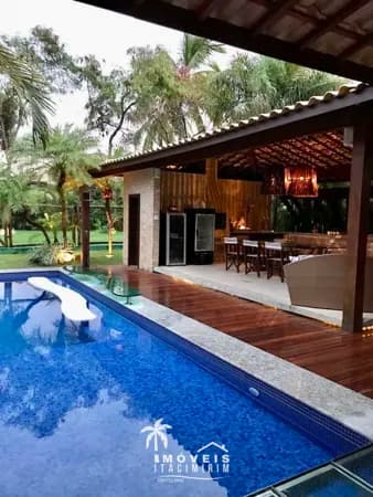 Casa a venda em Praia do Forte Alto Padrão