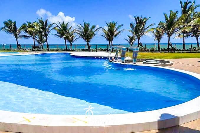 Apartamento à venda 4 Quartos Superior Condomínio Frente Mar - Guarajuba