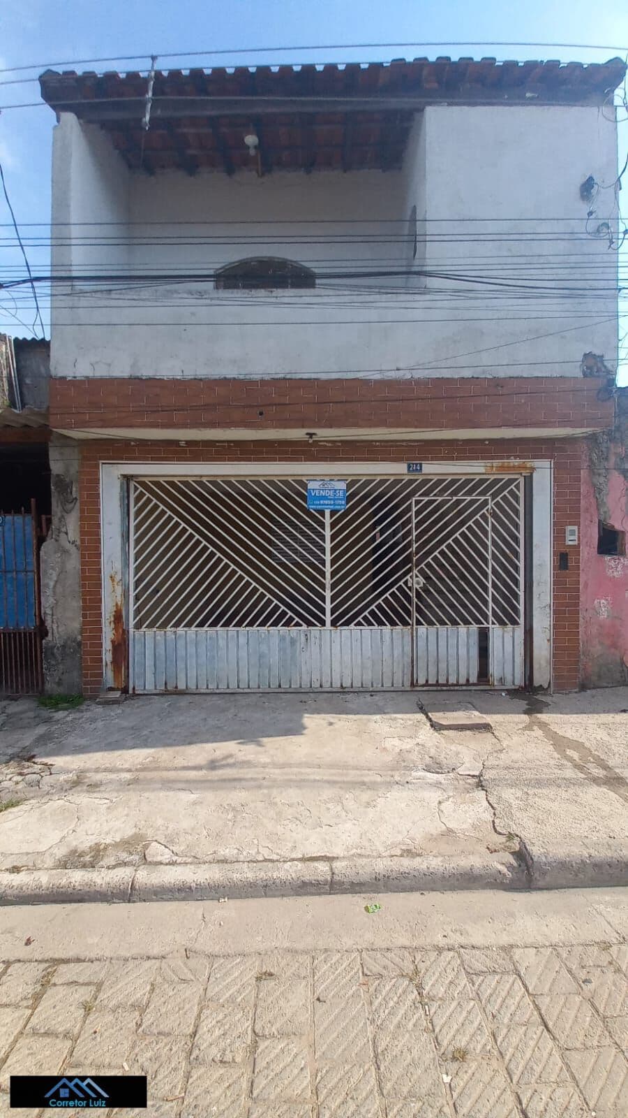Casa tipo sobrado com 6 dormitórios à venda, 250 m²