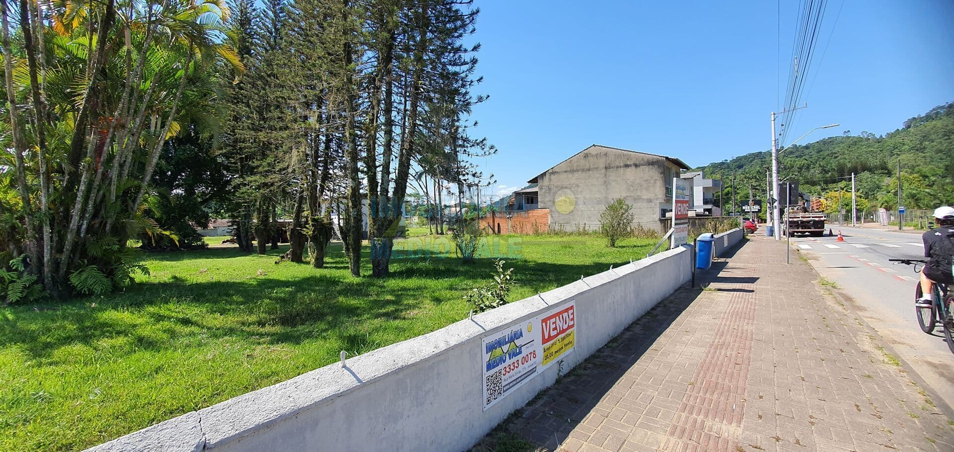 Terreno comercial com casa para comprar em Indaial/SC
