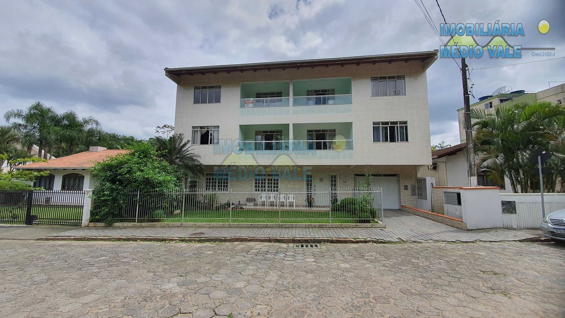 Apartamento amplo para alugar em Indaial