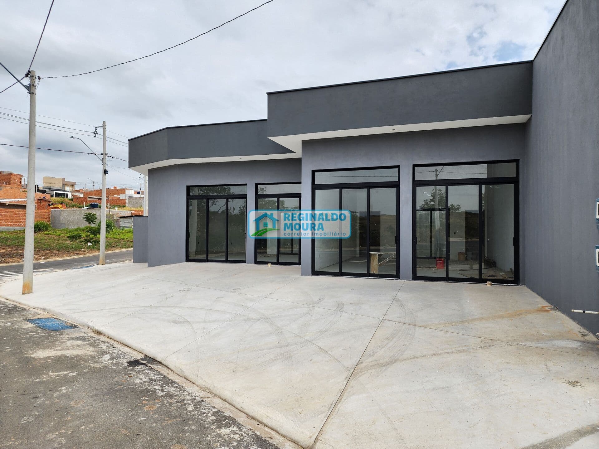 2 Salões comerciais de esquina no bairro Parque Barnabé / Smart City!