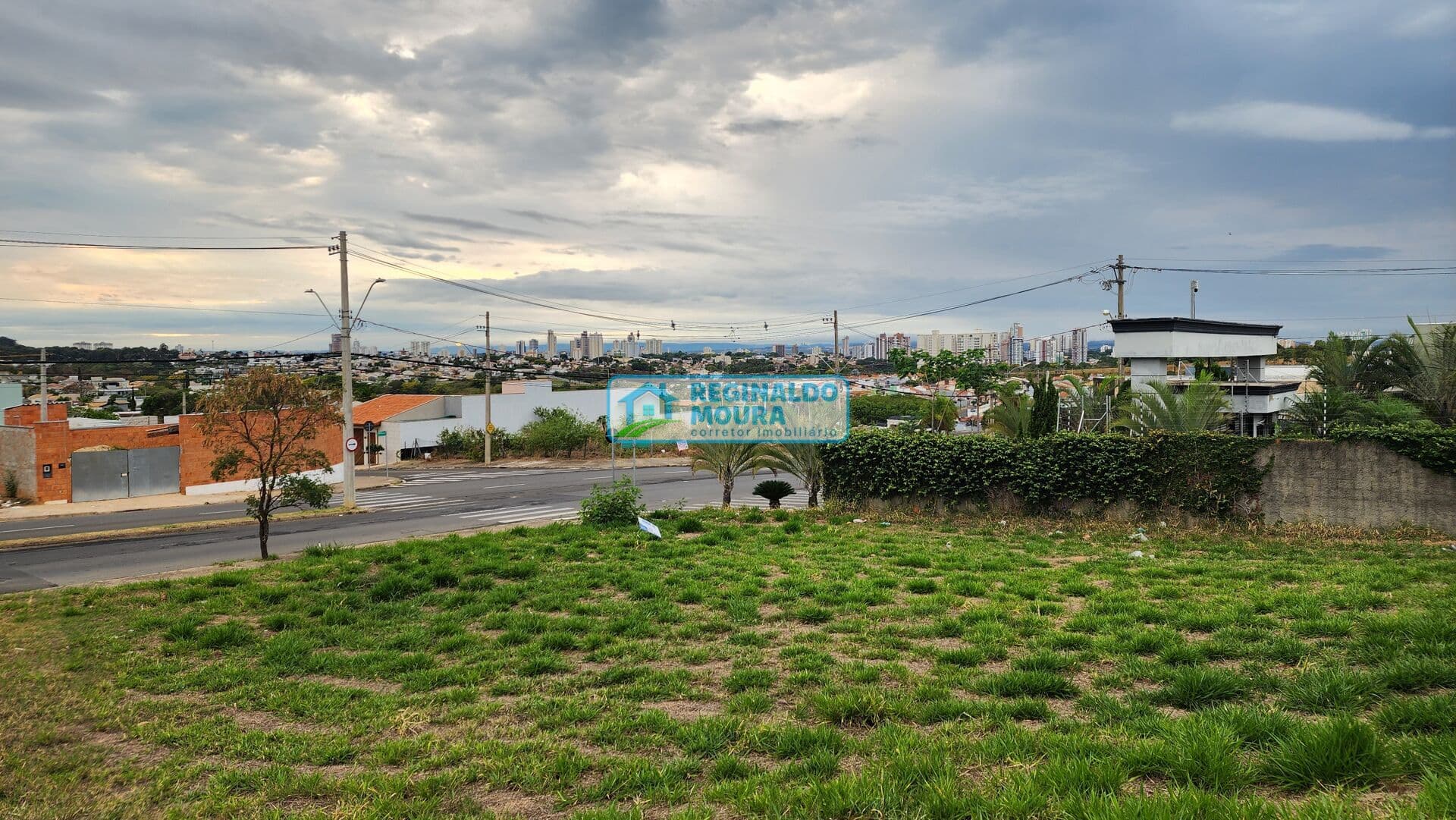 Terreno Comercial 583m² frente 24m - Avenida no Jardim Maringá - Indaiatuba