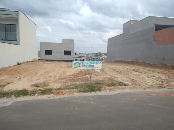 Oportunidade de investimento, são 2 lotes de 150m², terraplanado, excelente topografia. * cada lote R$168.900,00