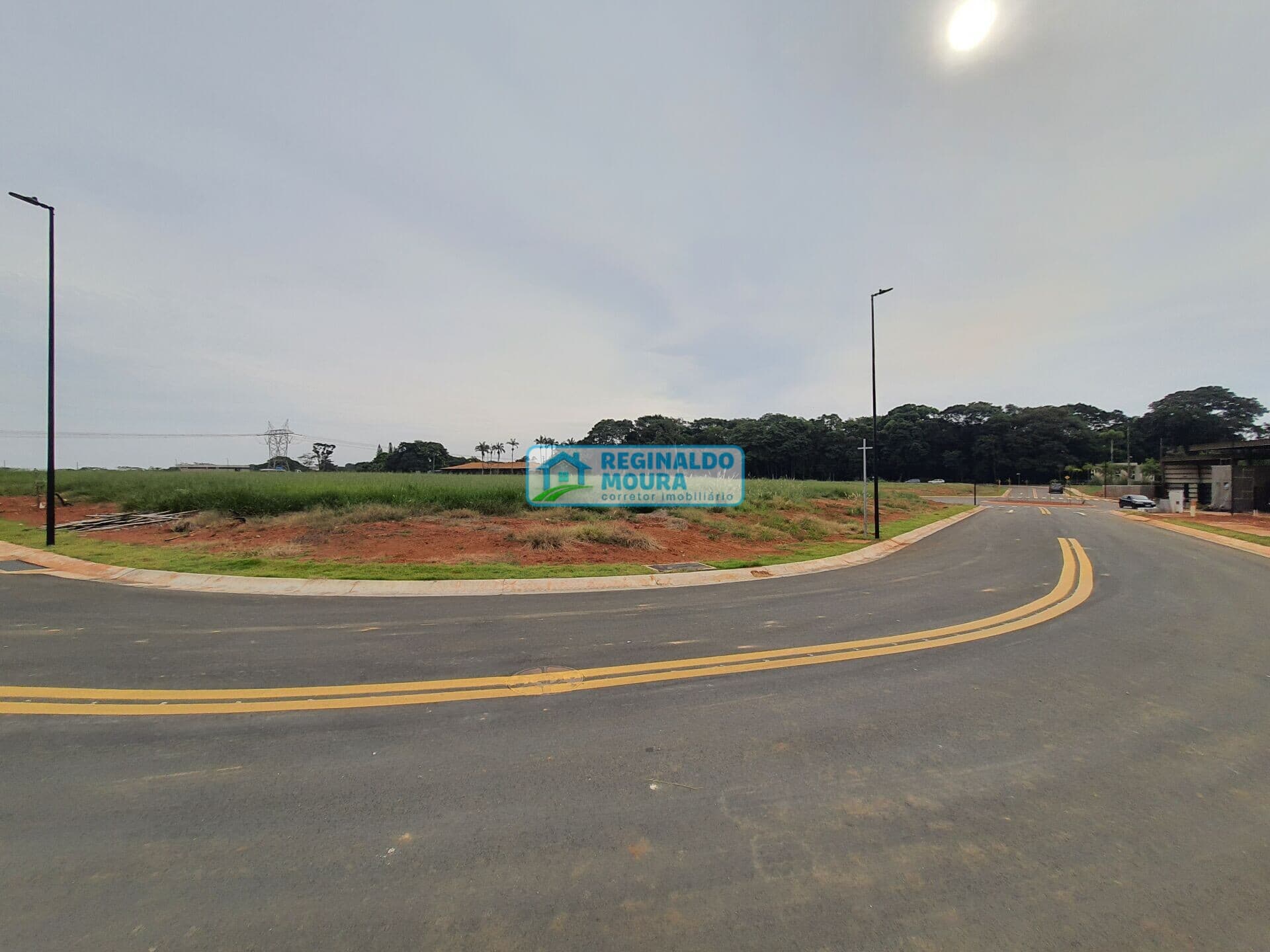 Terreno 387m2 de esquina Condomínio Vila Sapezal - Indaiatuba