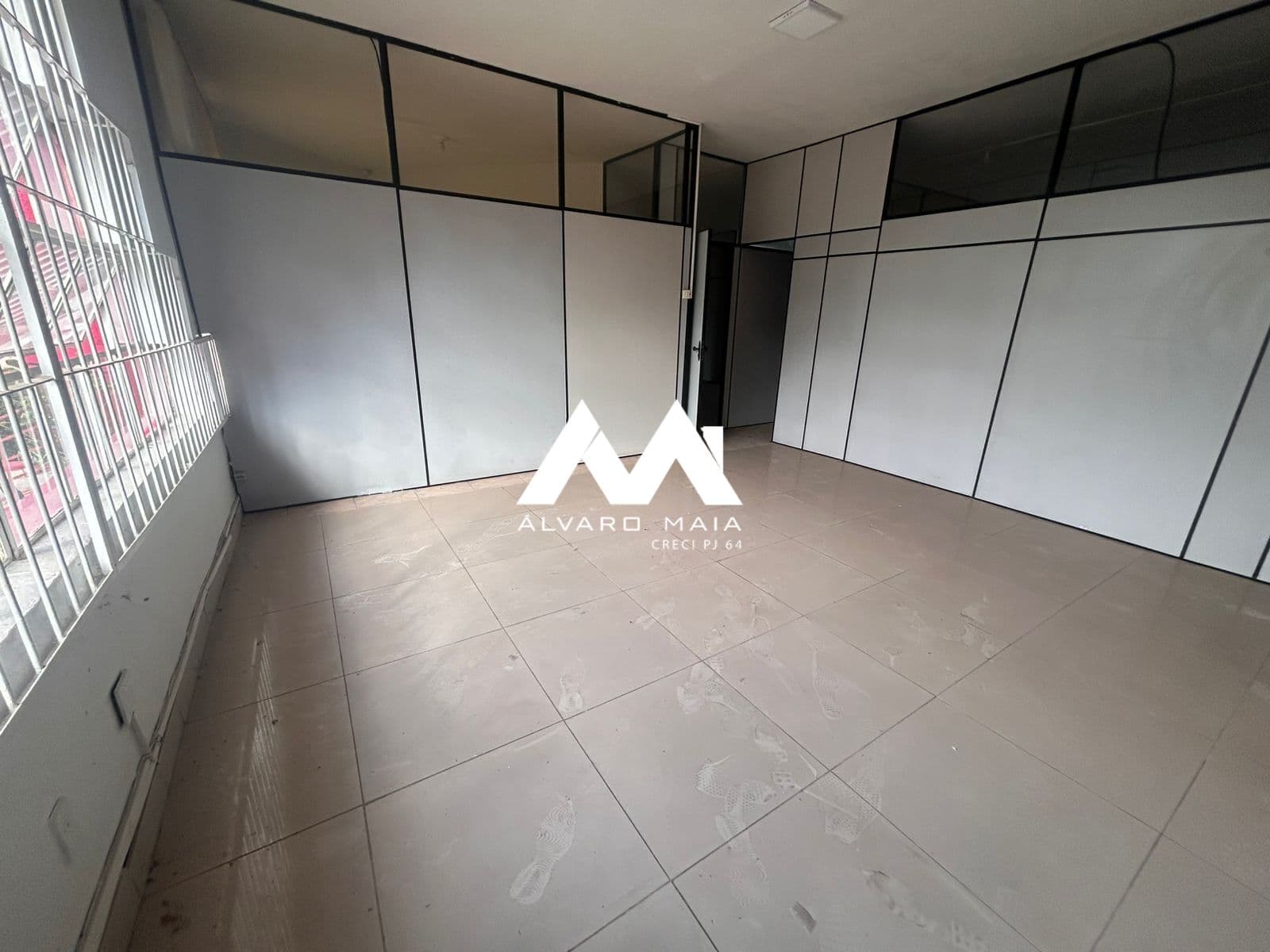 Casa à venda com 4 quartos no Floresta próximo da Itambé.