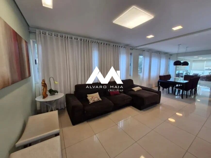 Apartamento com 4 Quartos e 4 banheiros à Venda, 165 m²