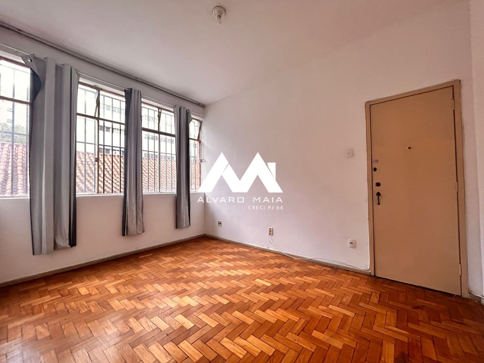 Apartamento de 2 quartos para locação no Funcionários próximo da Praça da Savassi.