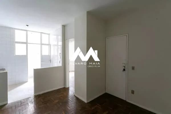 Apartamento à venda com 72m², 2 quartos e 1 vaga