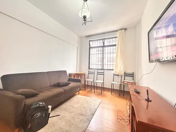 Apartamento de 1 quarto semi-mobiliado para locação no Centro próximo ao Shopping Cidade.