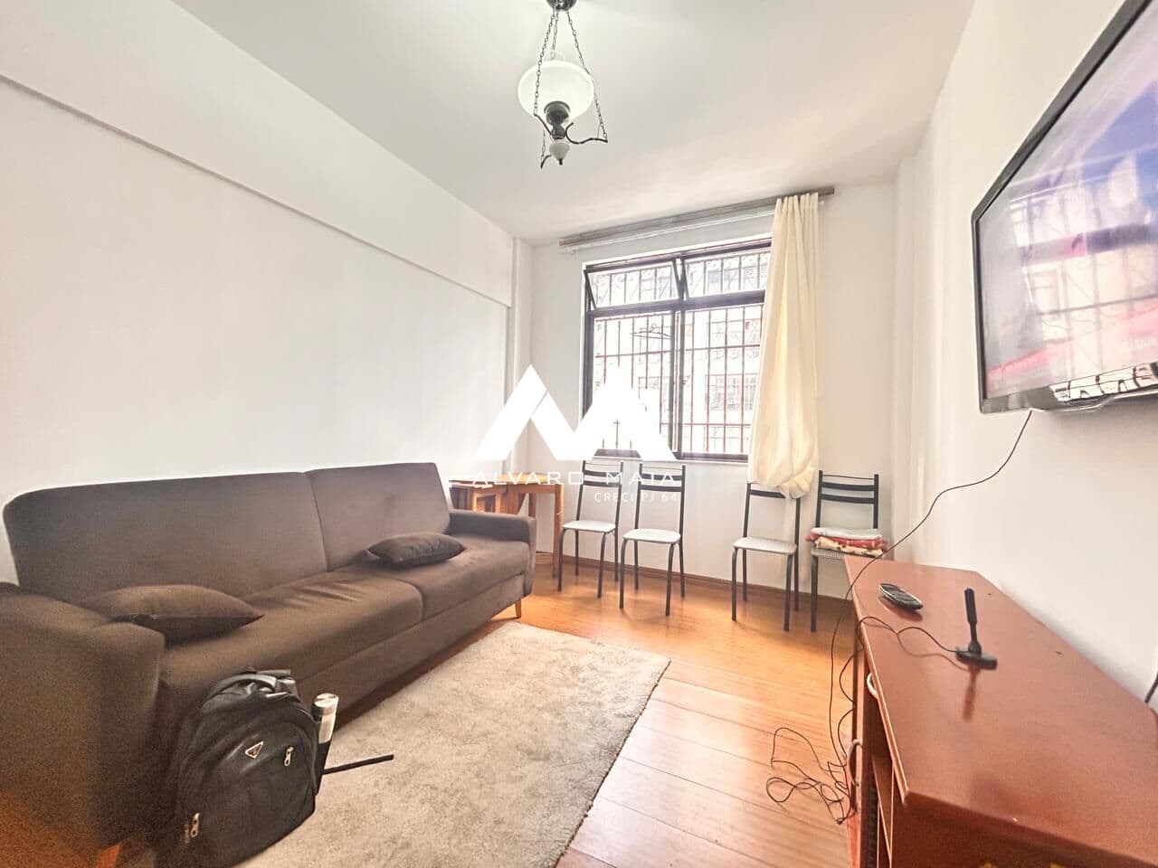 Apartamento de 1 quarto semi-mobiliado para locação no Centro próximo ao Shopping Cidade.