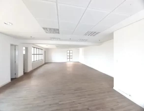 Andar comercial 273m² na Savassi