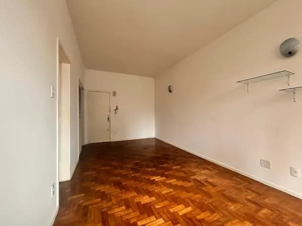 Apartamento de 1 quarto para locação no Funcionários próximo da área hospitalar.