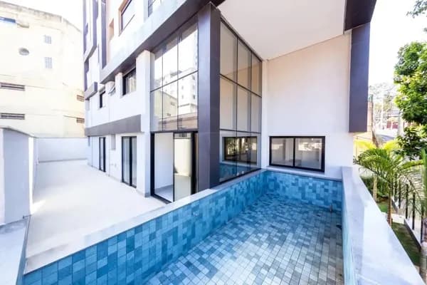 Apartamento Novo 4 suítes, com área externa