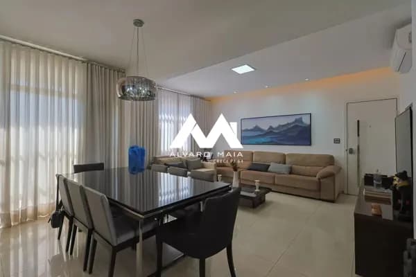 Apartamento Cobertura à venda com 300m², 4 quartos e 3 vagas